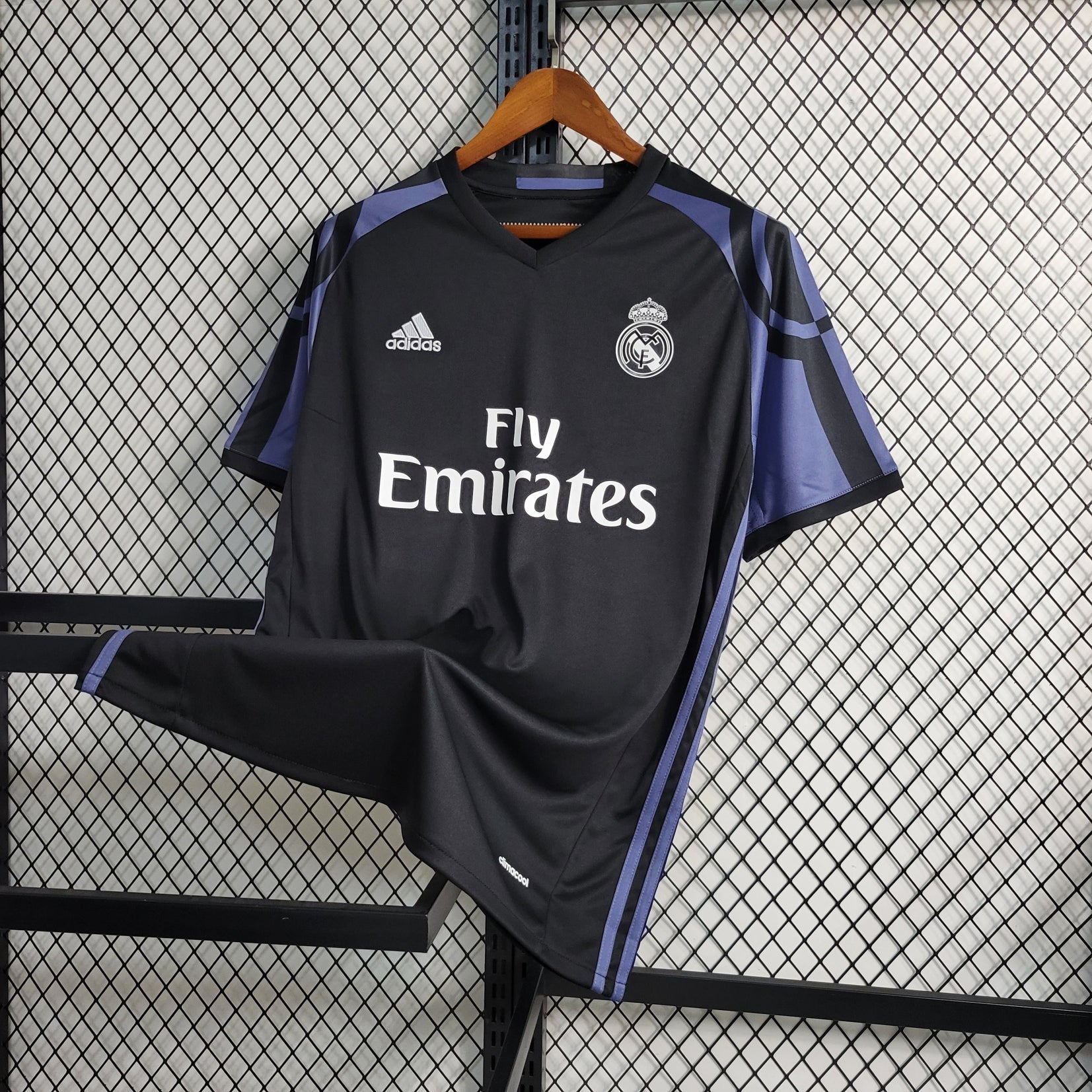Camiseta Real Madrid 16/17 Terceiro - (Retro)