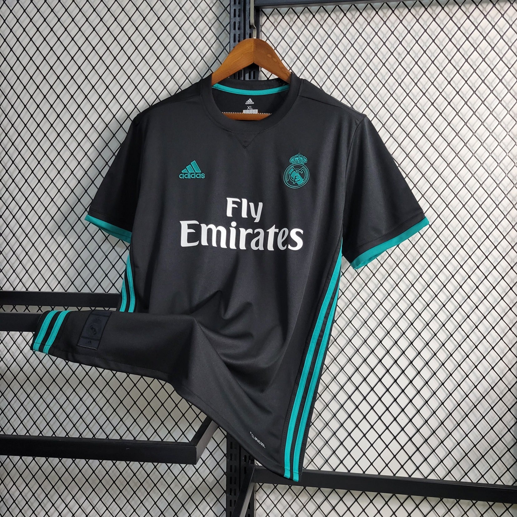 Camiseta Real Madrid 17/18 Fora - (Retro)