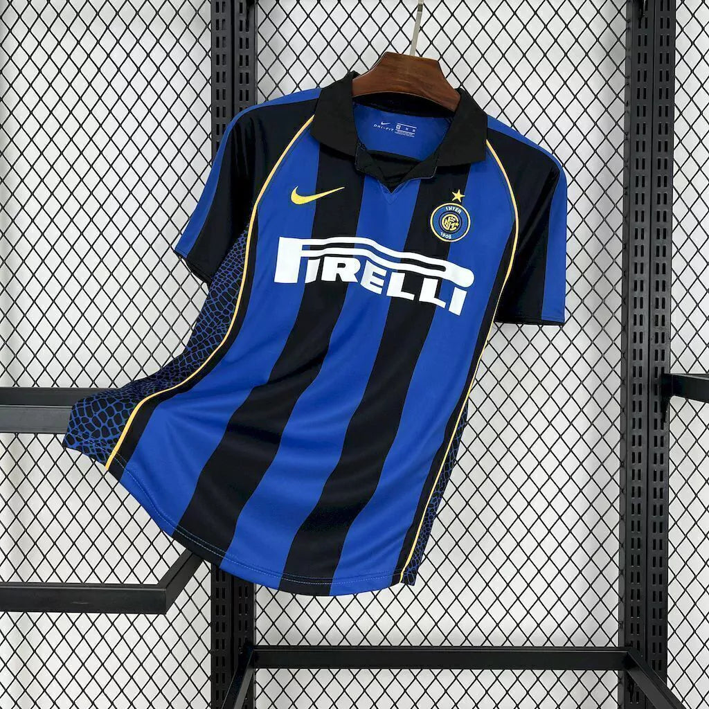 Camiseta Inter de Milão 01/02 Casa - (Retro)