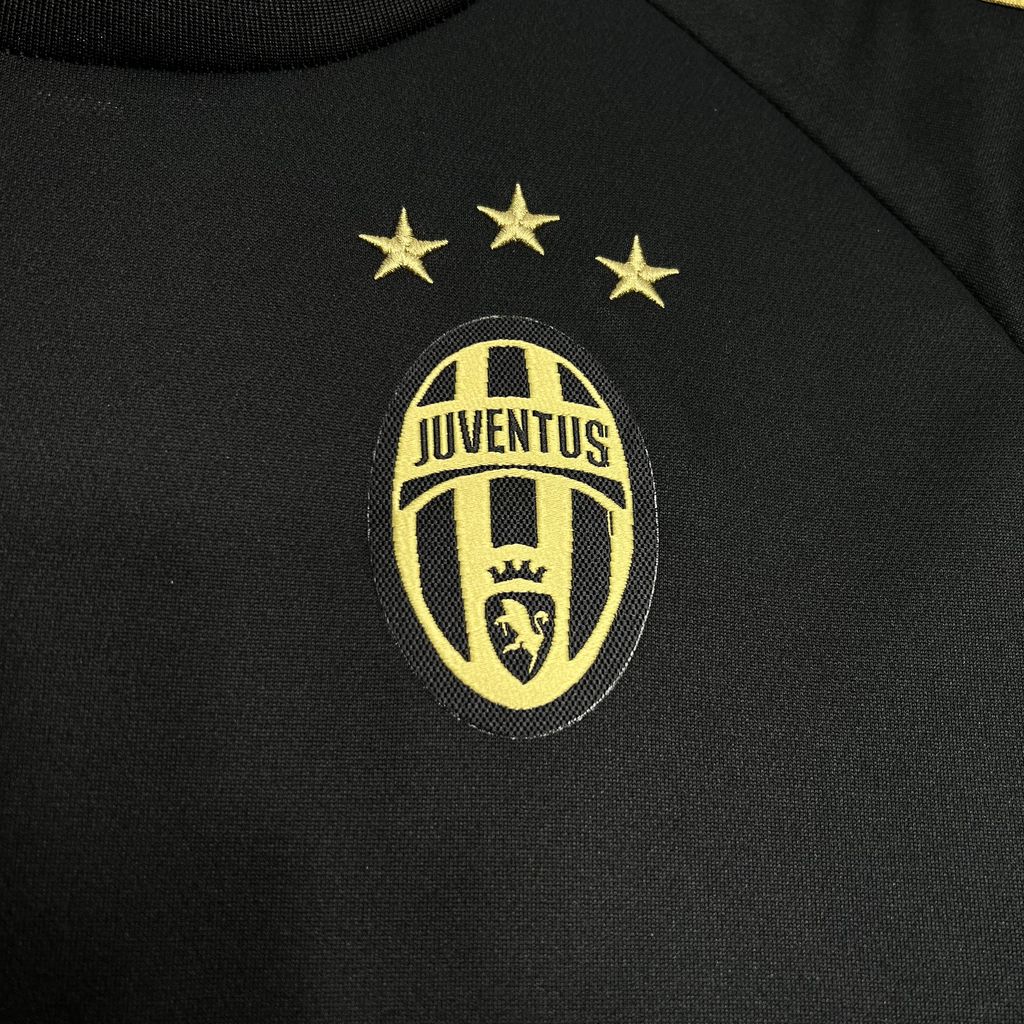 Camiseta Juventus 15/16 Terceiro - (Retro)