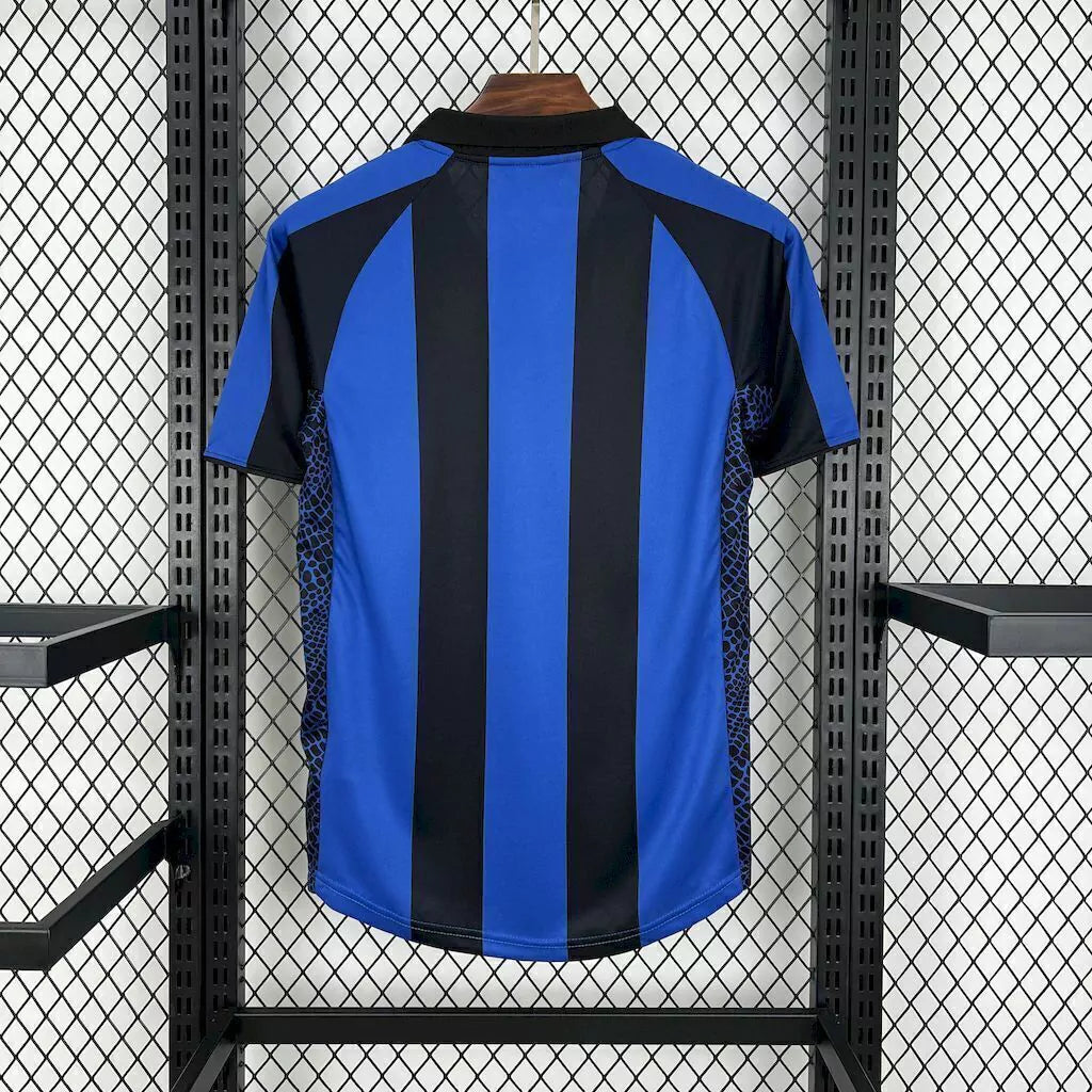 Camiseta Inter de Milão 01/02 Casa - (Retro)