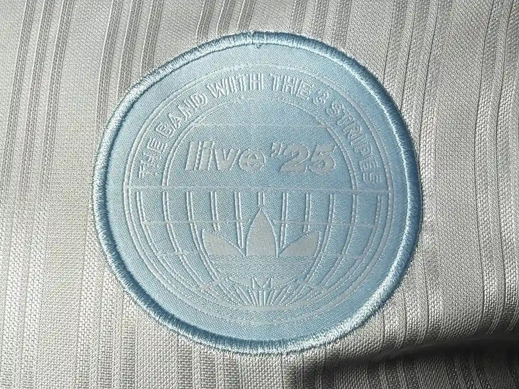 Camiseta Oasis Live '25 White n' Blue - (Jugador)