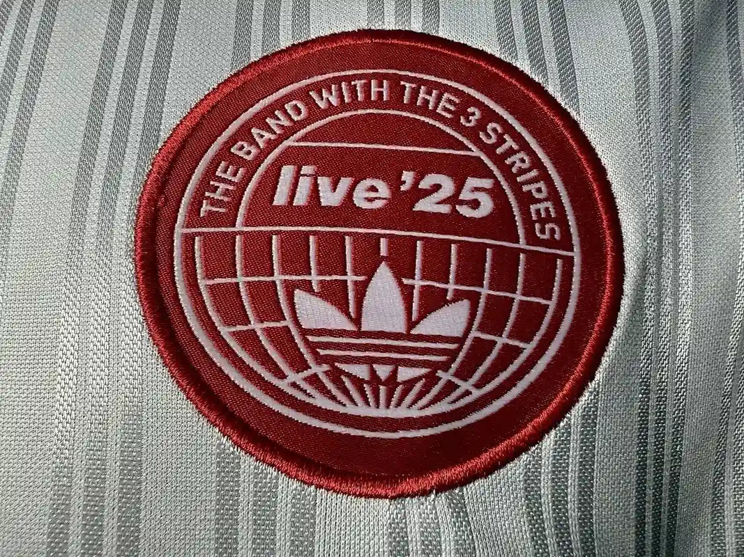 Camiseta Oasis Live '25 White n' Red - (Jugador)