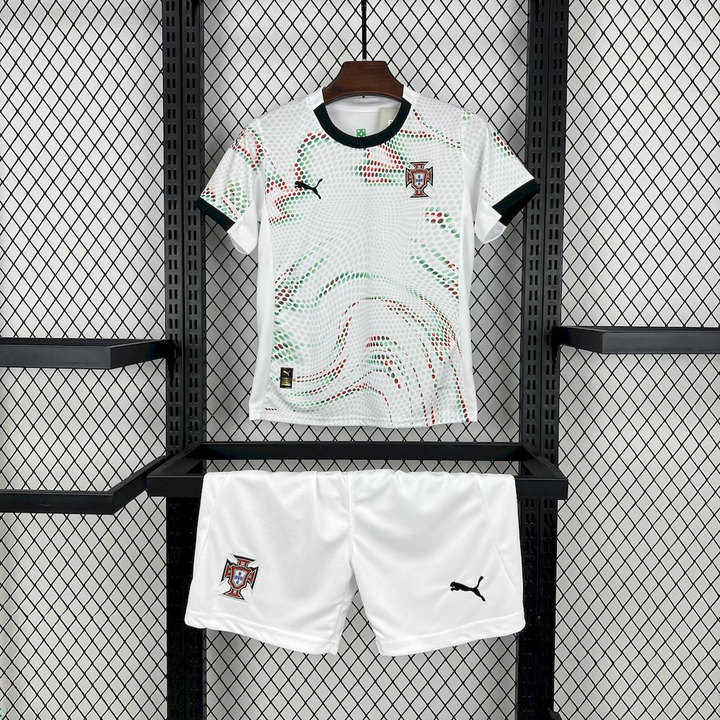 Kit Infantil Portugal 2025 Fora