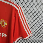 Camiseta Manchester United Titular 1984 - Versión (Retro)