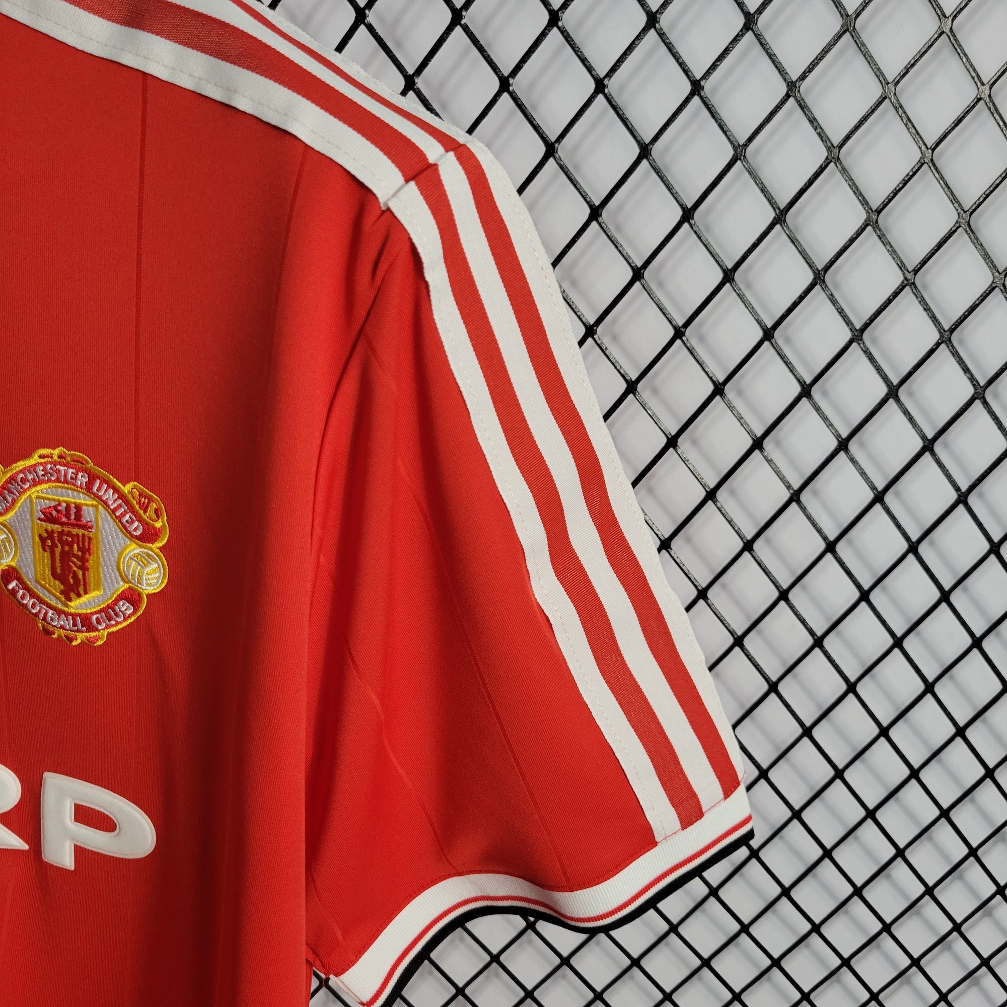 Camiseta Manchester United Titular 1984 - Versión (Retro)