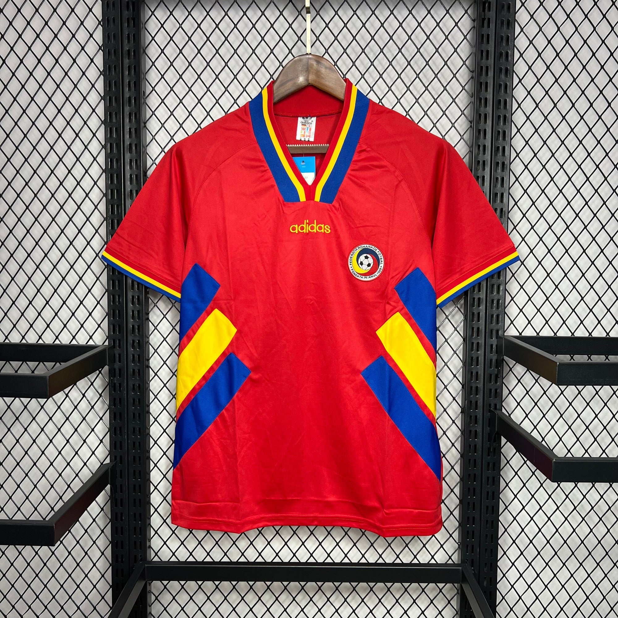 Camiseta Romênia Fora 1994 - Versión (Retro)