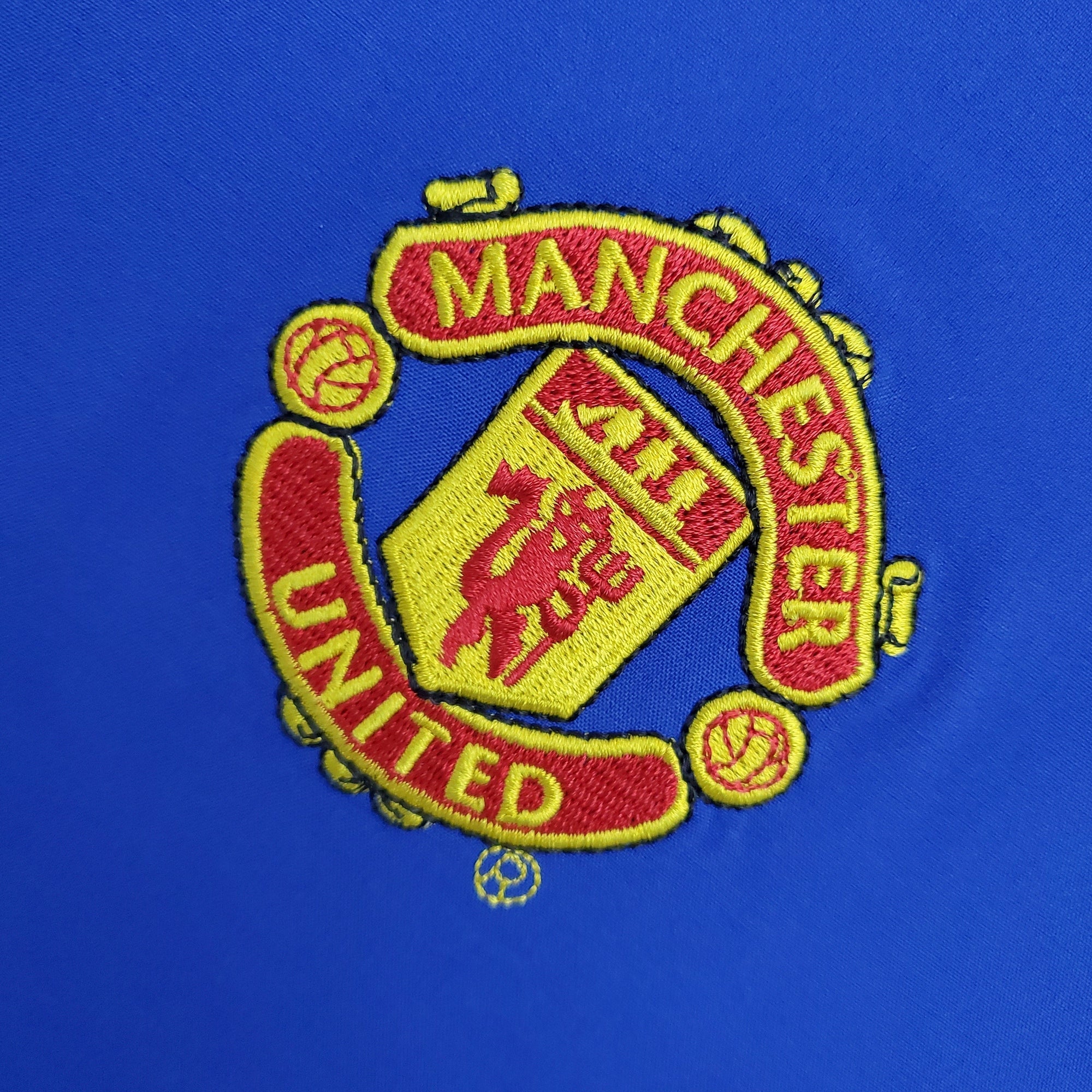 Camiseta Manchester United Reserva 02/04 - Versión (Retro)