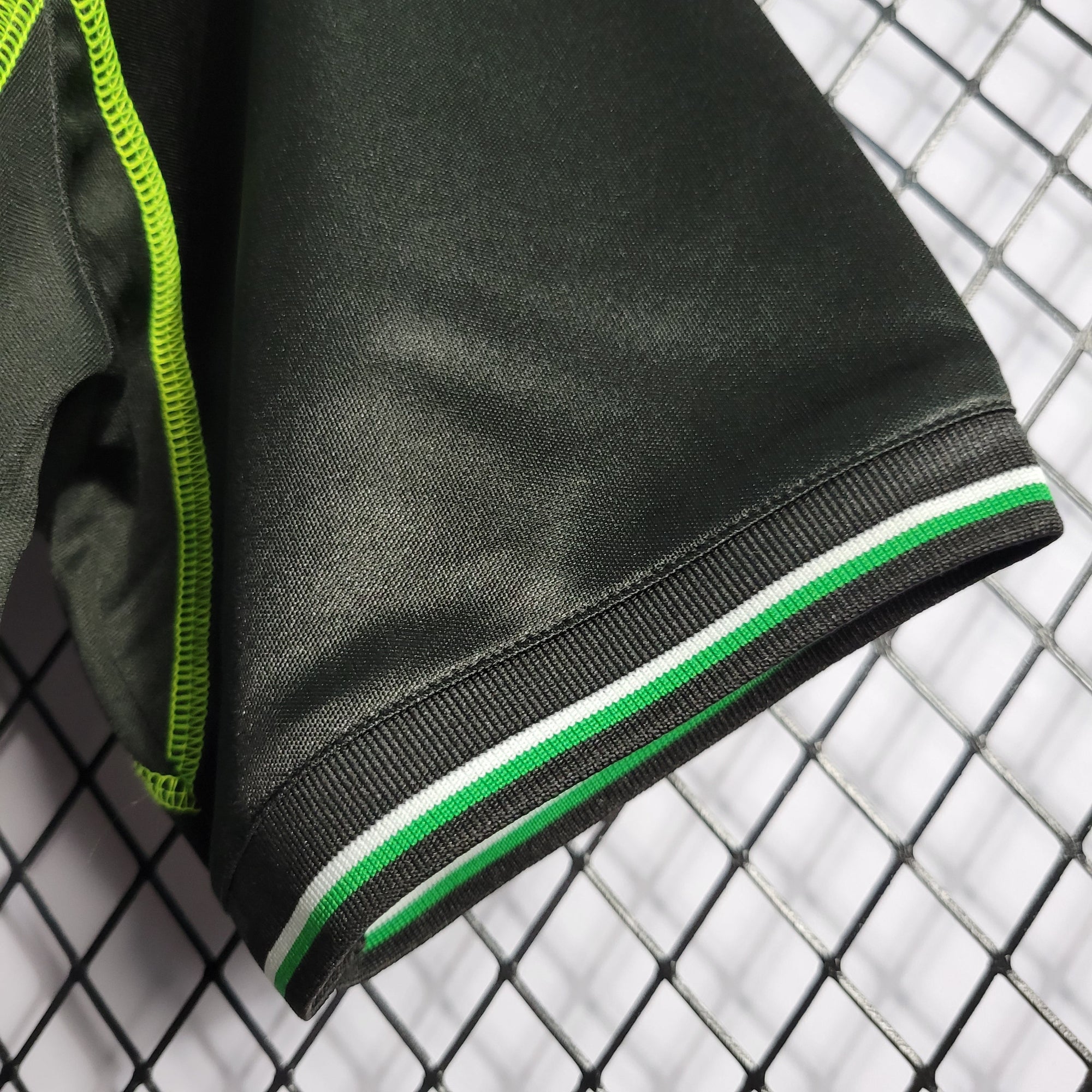 Camiseta Manchester United Reserva 1998 - Versión (Retro)