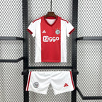 Kit Infantil Ajax 25/26 Casa