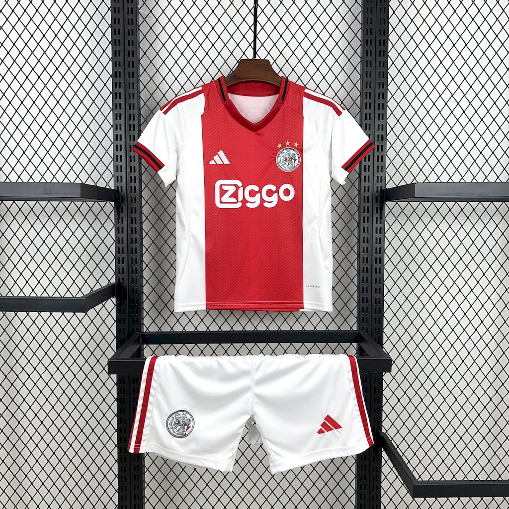 Kit Infantil Ajax 25/26 Casa