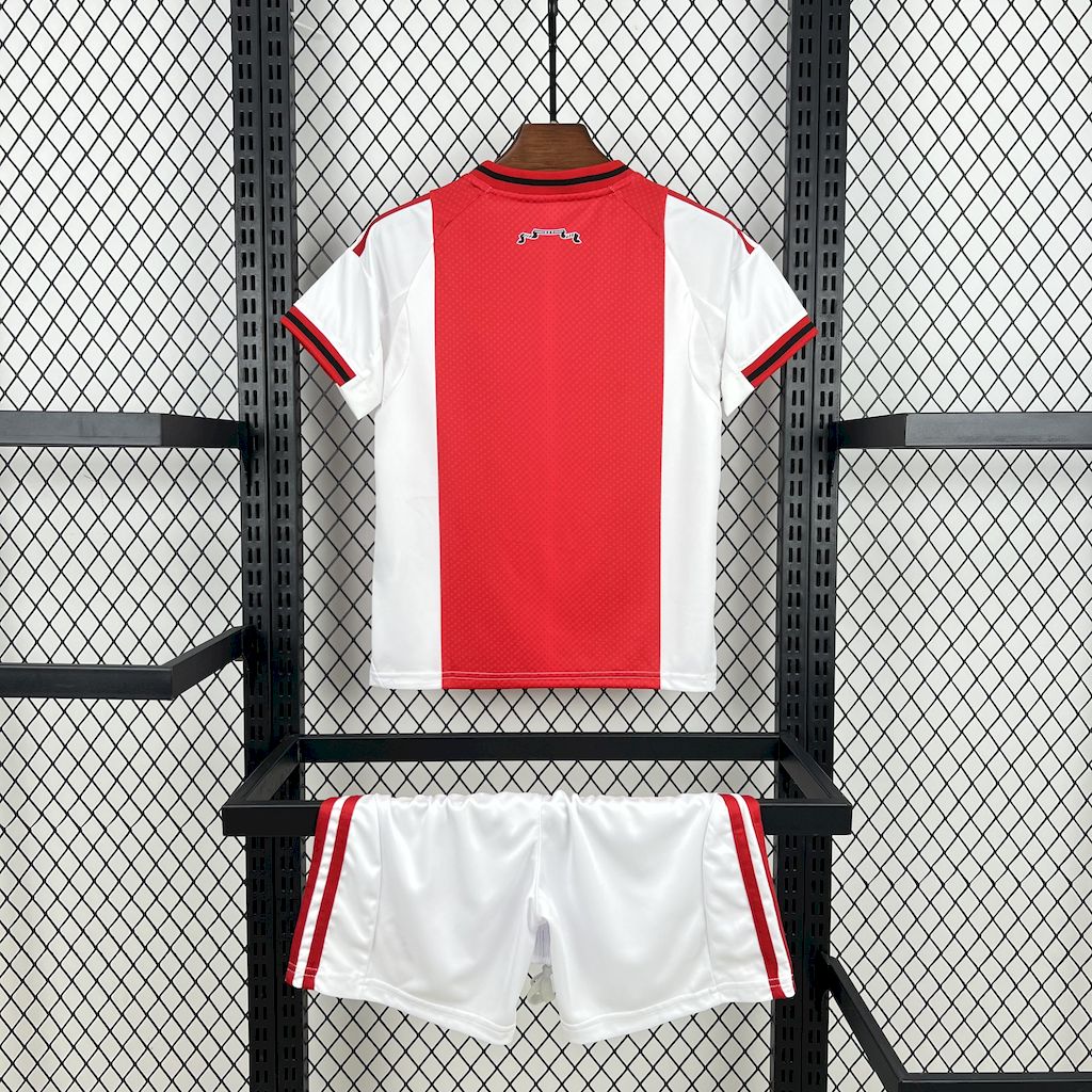 Kit Infantil Ajax 25/26 Casa