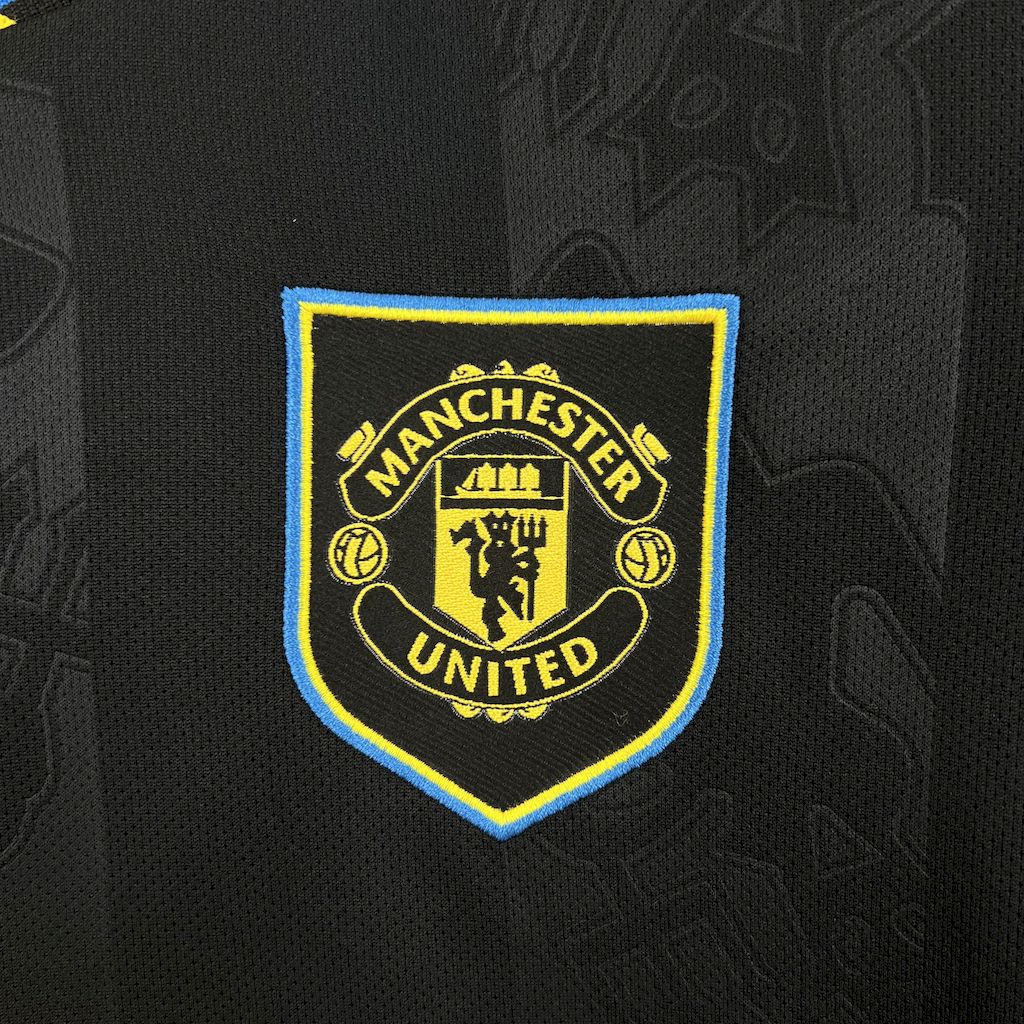 Camiseta Manchester United 25/26 Terceiro - (Feminina)