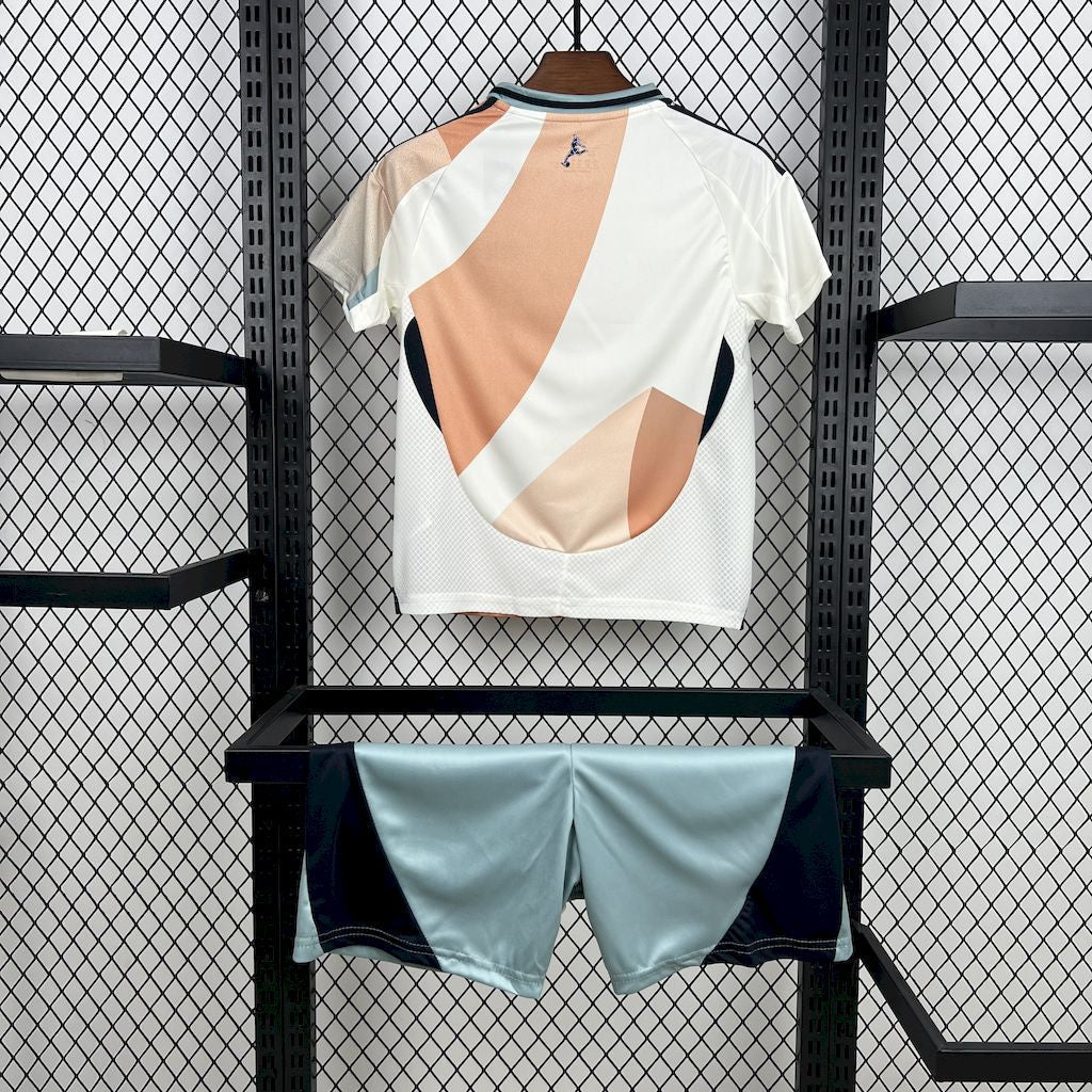 Kit Infantil Espanha Feminino 2025 Fora