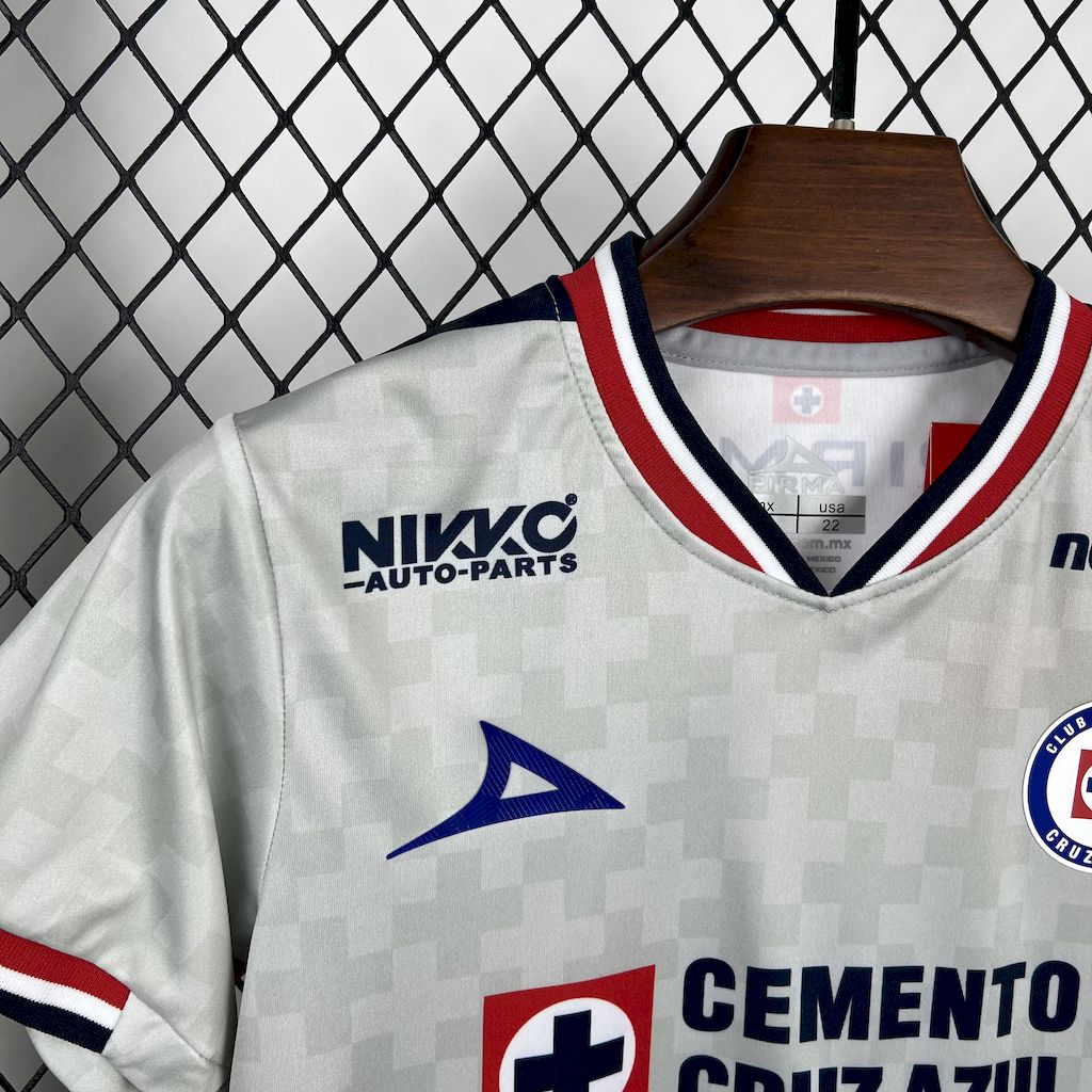 Kit Infantil Cruz Azul 25/26 Fora